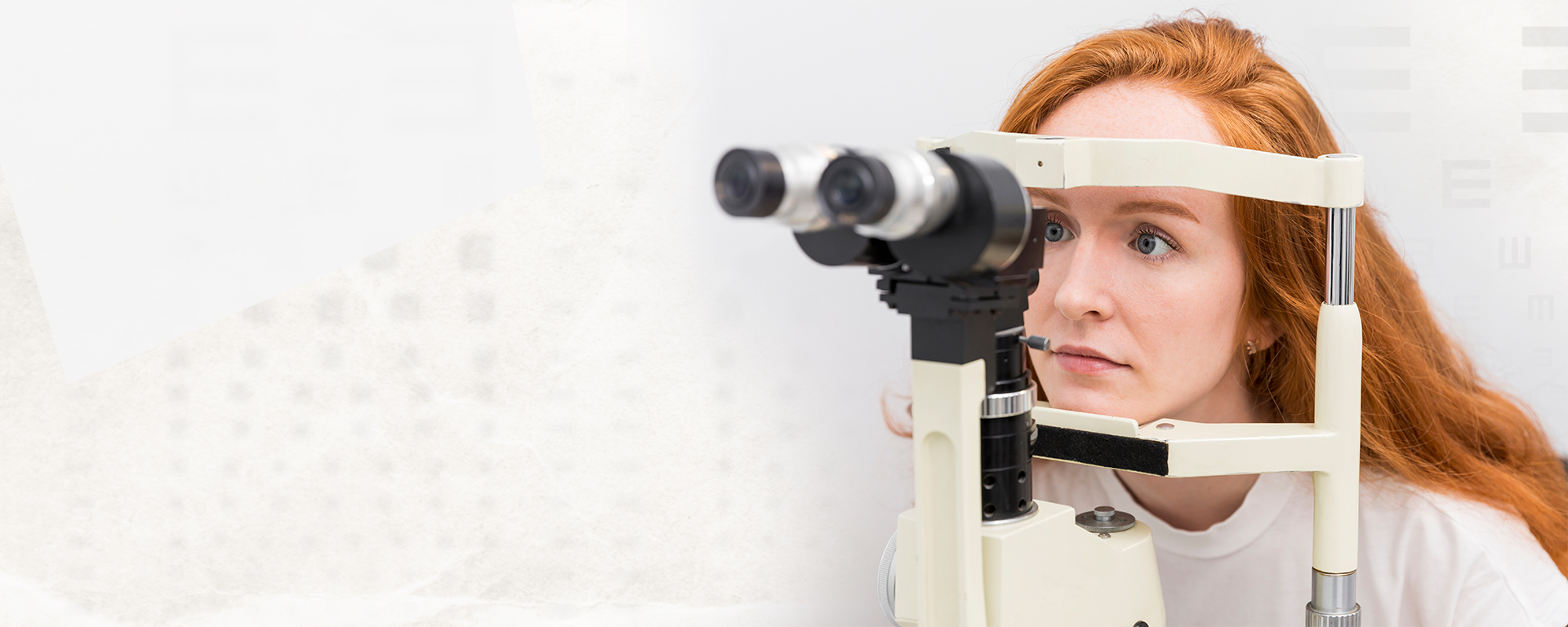 Comprehensive eye exam at the Eyedoctor clinic in Orleans